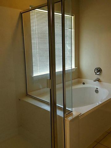 111 Gallery Cove Court, The Woodlands, TX 77382