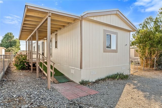 1720 La Entrada Drive, Fort Mohave, AZ 86426