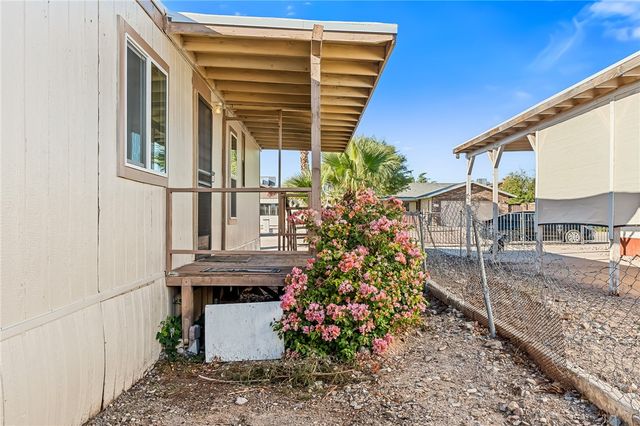 1720 La Entrada Drive, Fort Mohave, AZ 86426