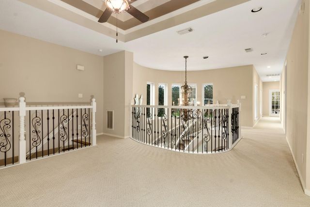 15 Forest Green Trail, Kingwood, TX 77339