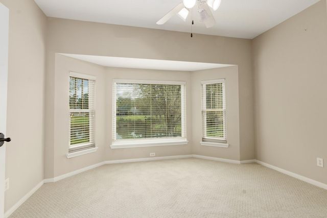 15 Forest Green Trail, Kingwood, TX 77339