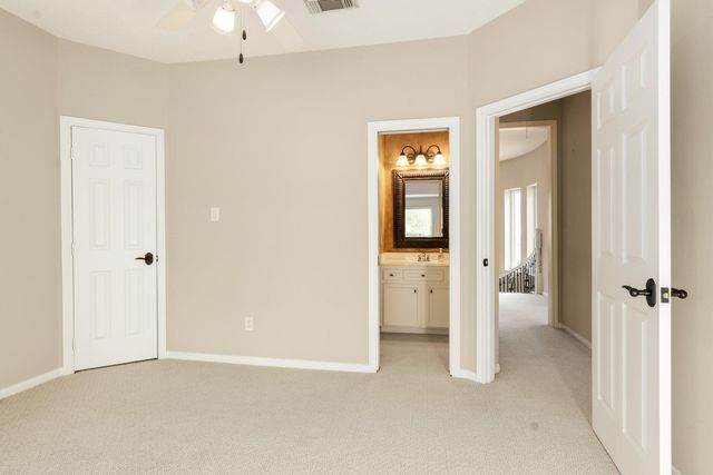 15 Forest Green Trail, Kingwood, TX 77339