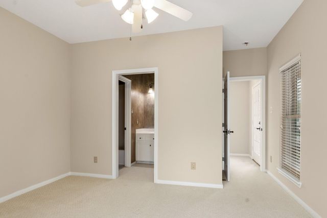 15 Forest Green Trail, Kingwood, TX 77339