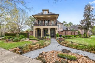 15 Forest Green Trail, Kingwood, TX 77339