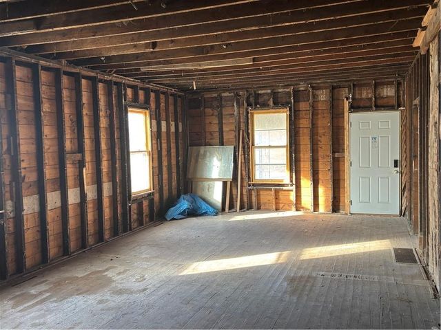 208 Harrington Avenue, St Joseph, MO 64504