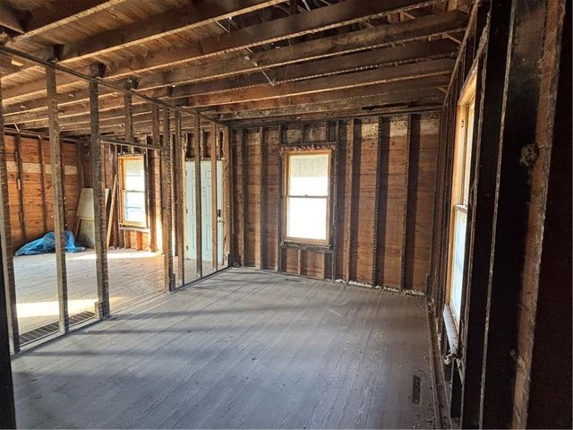 208 Harrington Avenue, St Joseph, MO 64504