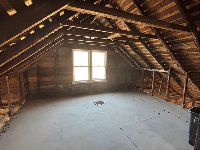 208 Harrington Avenue, St Joseph, MO 64504