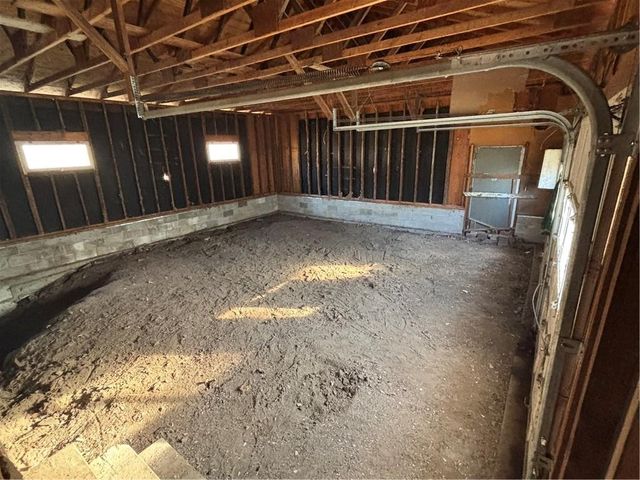 208 Harrington Avenue, St Joseph, MO 64504