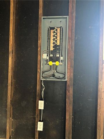 208 Harrington Avenue, St Joseph, MO 64504