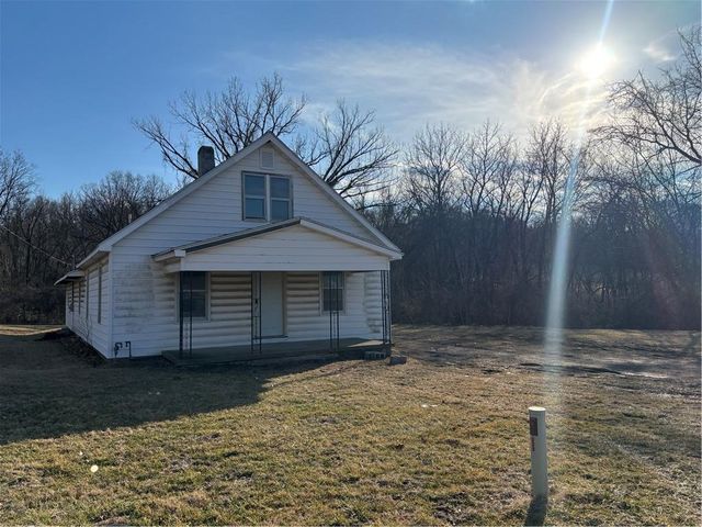 208 Harrington Avenue, St Joseph, MO 64504