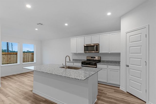 285 China Grove, China, TX 77613