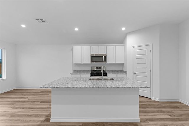 285 China Grove, China, TX 77613