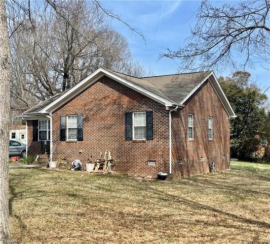 3216 Wellingford Drive, High Point, NC 27265