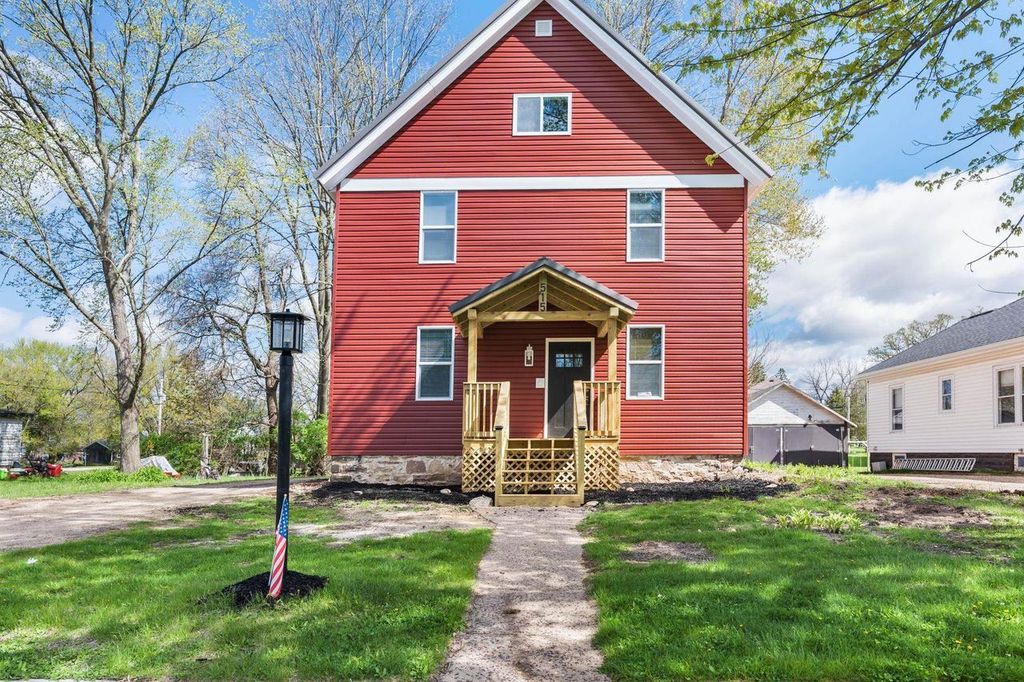 515 Martin Street, Mauston, WI 53948