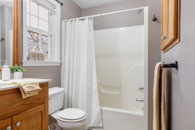 251 Rouse Rd, Dickson, TN 37055