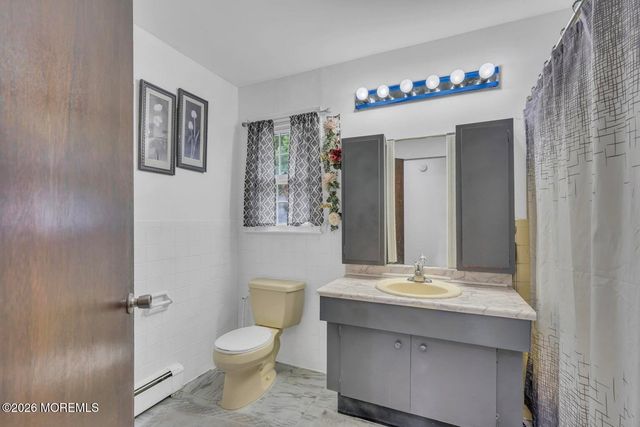 151 Cardinal Drive, Toms River, NJ 08755