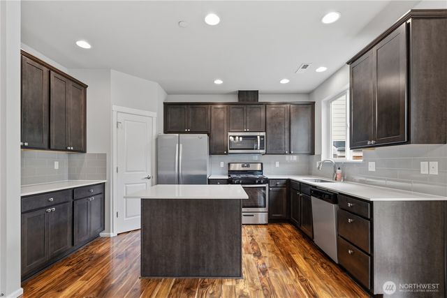 2906 S 135th Street, Tukwila, WA 98168