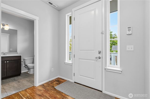 2906 S 135th Street, Tukwila, WA 98168