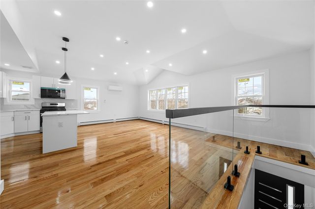 24533 147th Road 2, Rosedale, NY 11422