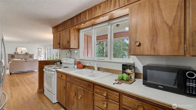 26822 148th Avenue SE, Kent, WA 98042