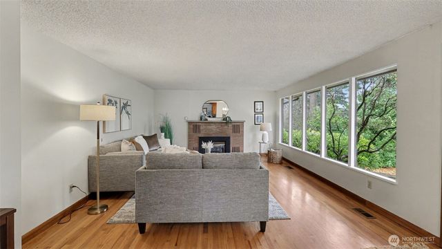 26822 148th Avenue SE, Kent, WA 98042