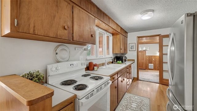 26822 148th Avenue SE, Kent, WA 98042