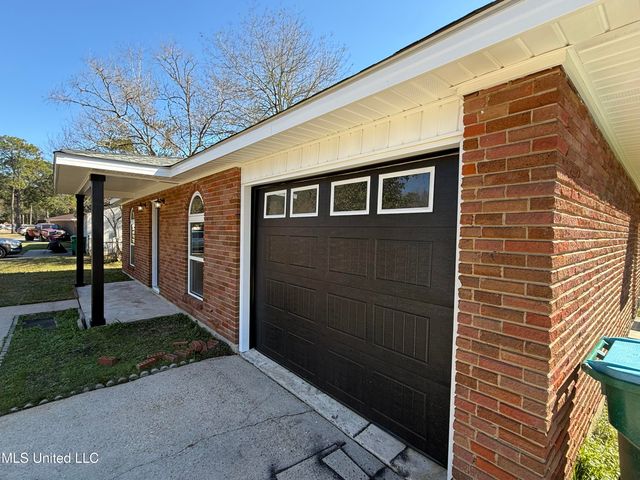 2413 Northbrook Drive, Gautier, MS 39553