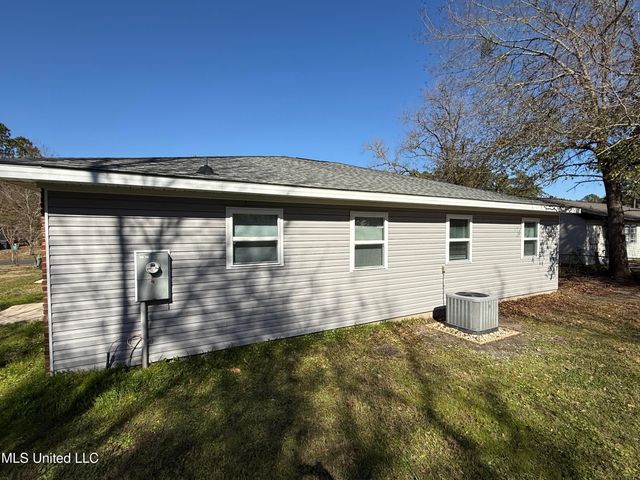 2413 Northbrook Drive, Gautier, MS 39553