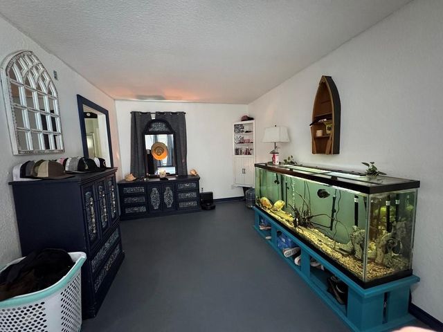 701 14th Avenue N, Texas City, TX 77590
