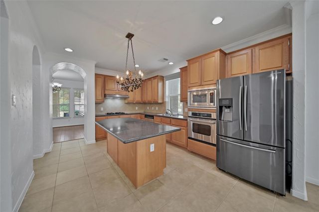 78 W Shale Creek Circle, The Woodlands, TX 77382