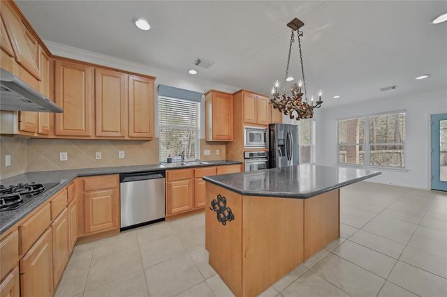 78 W Shale Creek Circle, The Woodlands, TX 77382