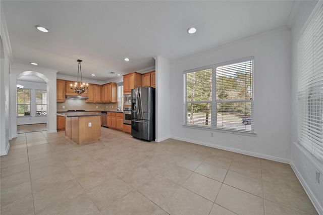 78 W Shale Creek Circle, The Woodlands, TX 77382