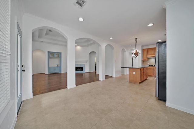 78 W Shale Creek Circle, The Woodlands, TX 77382