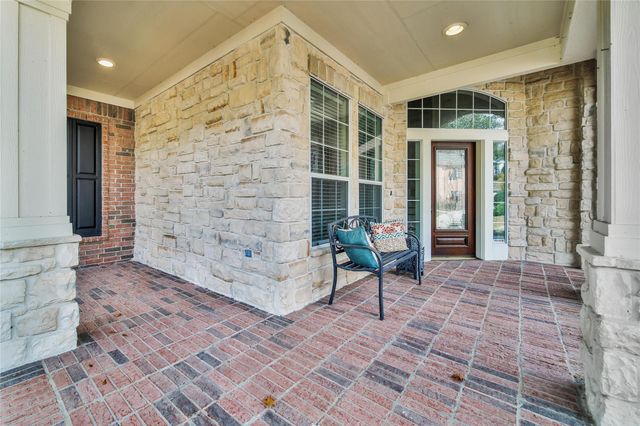 78 W Shale Creek Circle, The Woodlands, TX 77382