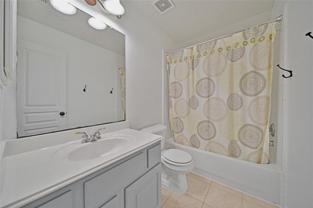 78 W Shale Creek Circle, The Woodlands, TX 77382