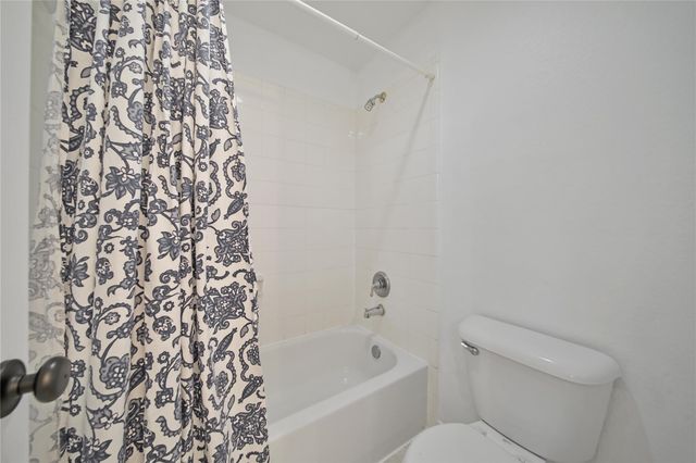 78 W Shale Creek Circle, The Woodlands, TX 77382