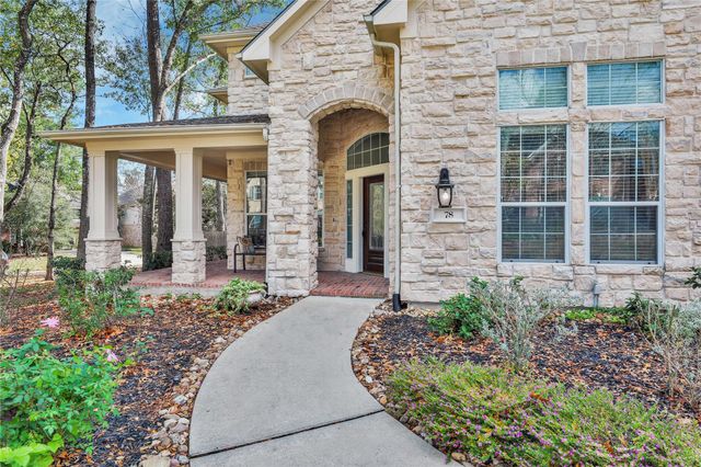 78 W Shale Creek Circle, The Woodlands, TX 77382