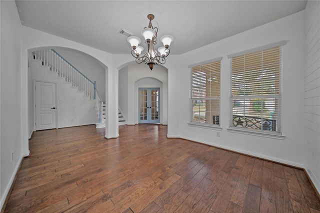 78 W Shale Creek Circle, The Woodlands, TX 77382