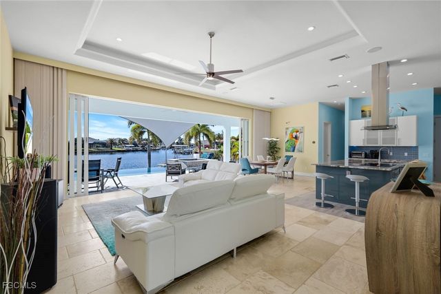 1000 NW 37th PL, Cape Coral, FL 33993