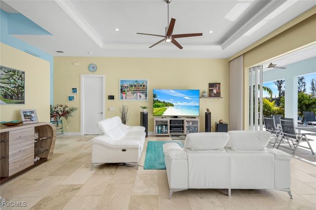 1000 NW 37th PL, Cape Coral, FL 33993