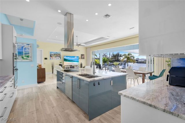 1000 NW 37th PL, Cape Coral, FL 33993