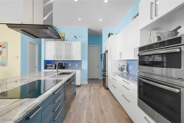 1000 NW 37th PL, Cape Coral, FL 33993