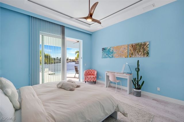 1000 NW 37th PL, Cape Coral, FL 33993