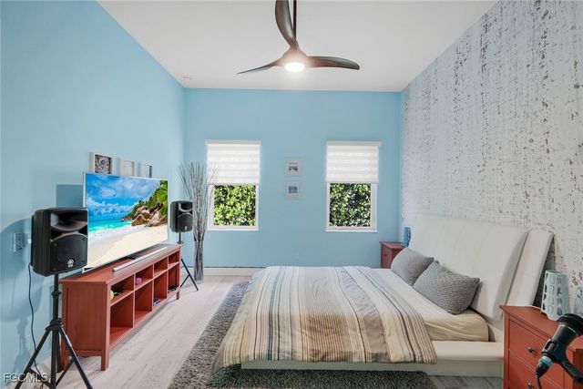 1000 NW 37th PL, Cape Coral, FL 33993