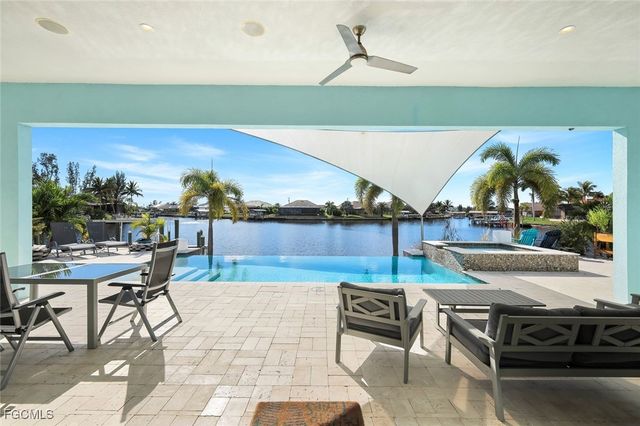 1000 NW 37th PL, Cape Coral, FL 33993