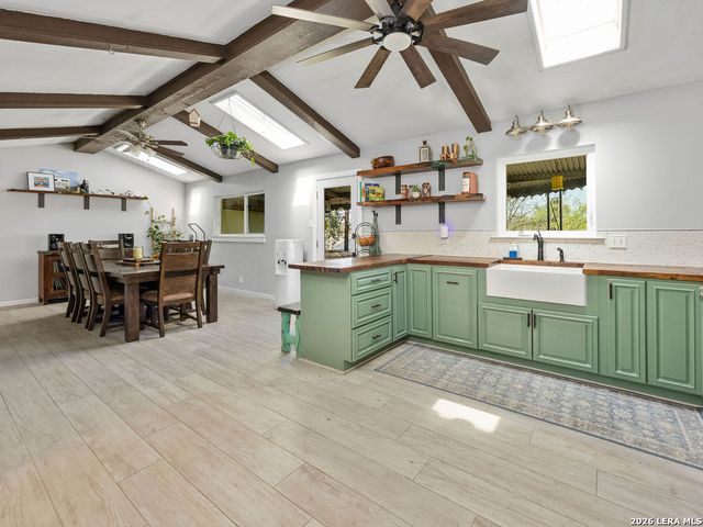 207 Greycliff, Live Oak, TX 78233