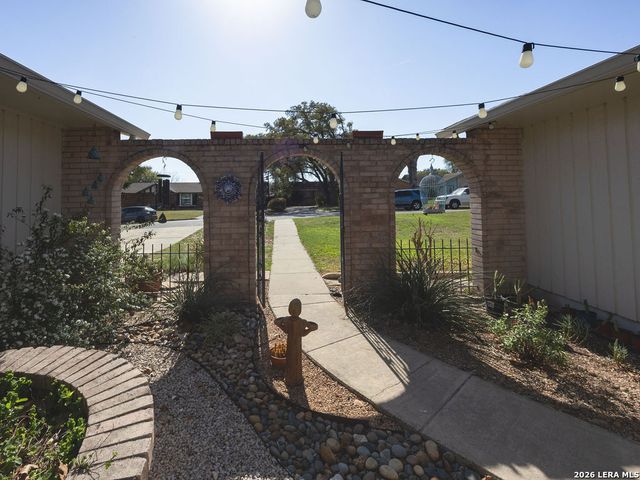 207 Greycliff, Live Oak, TX 78233