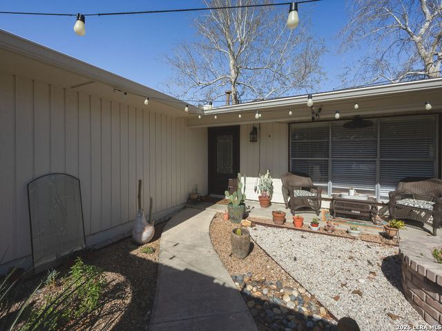 207 Greycliff, Live Oak, TX 78233