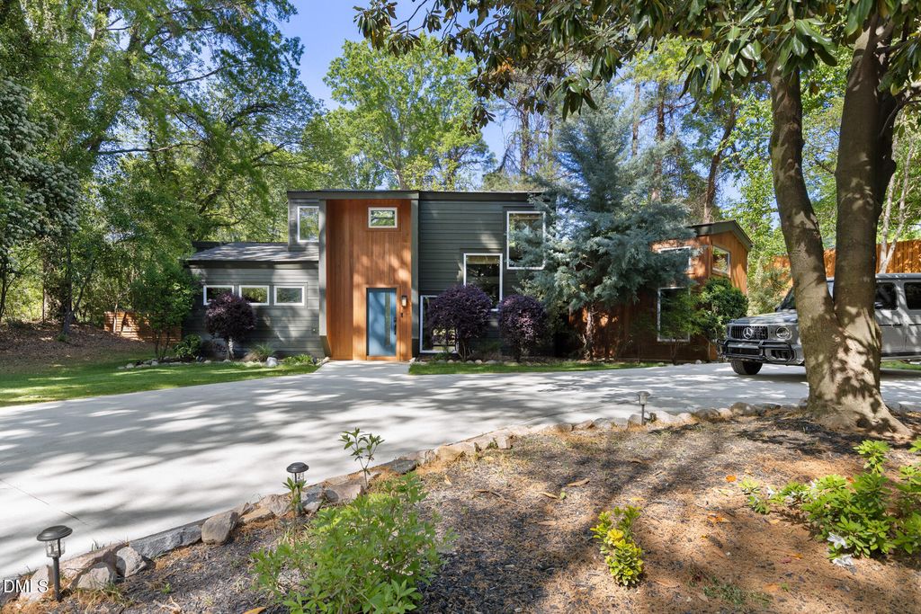 5208 Saddle Court, Raleigh, NC 27609