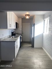 1321 N 48th Place 2, Phoenix, AZ 85008